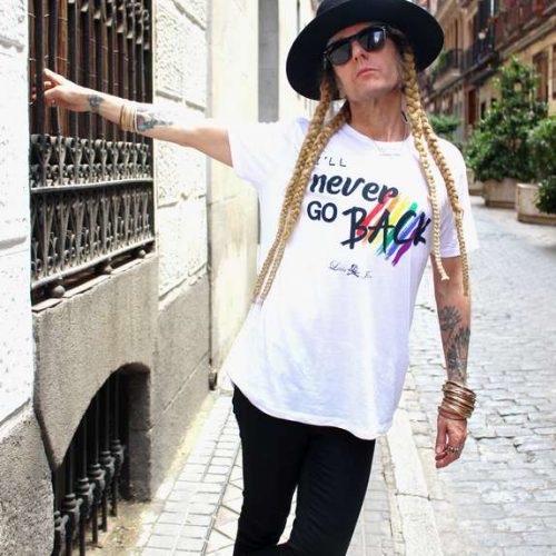 JuanPe con camiseta Orgullo Gay